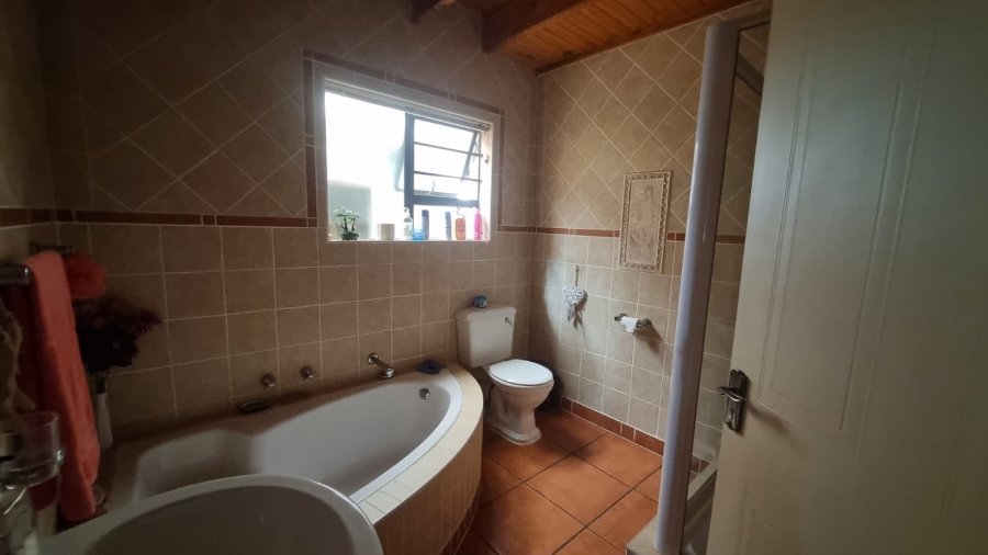 3 Bedroom Property for Sale in Bluewater Bay Western Cape